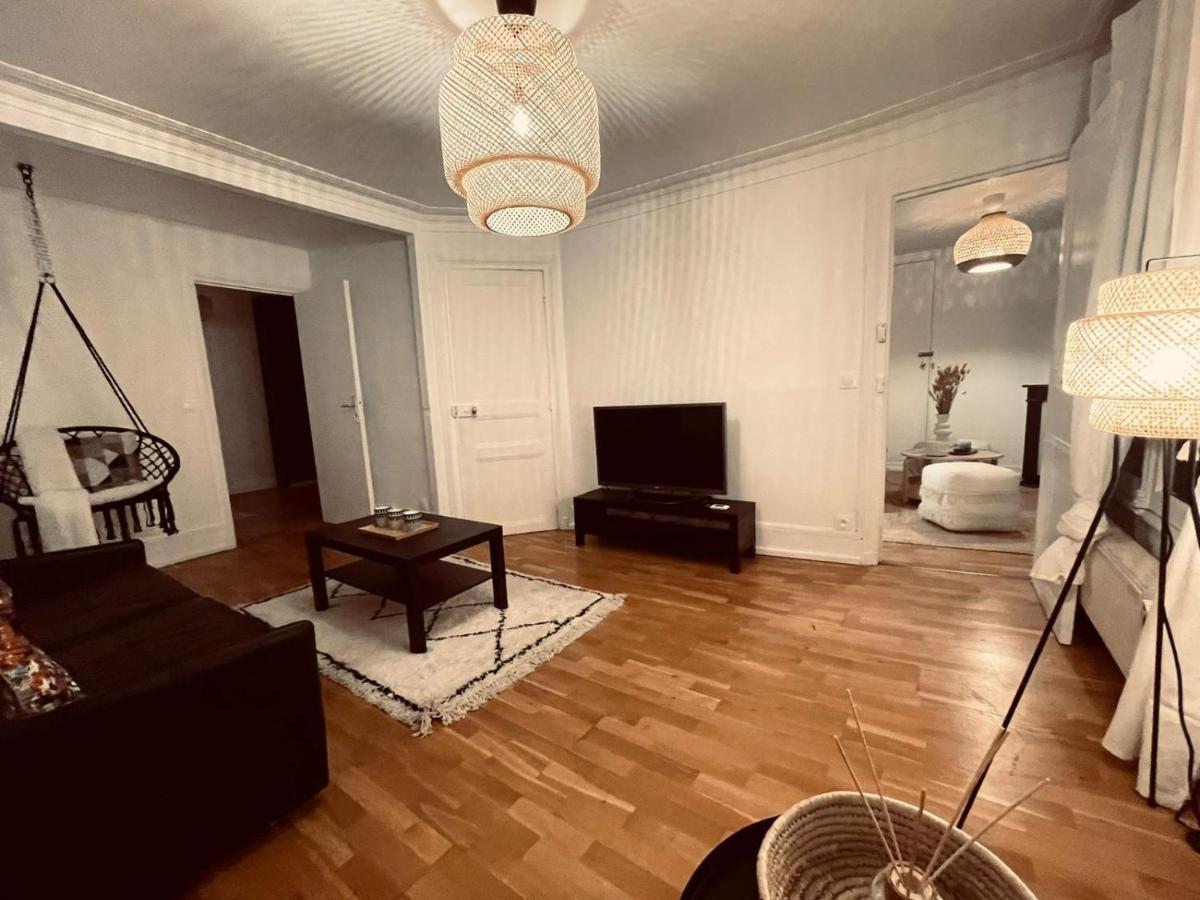 Chic Apartment On The Famous Shopping Rue Du Faubourg Saint-Honore Street París Exterior foto